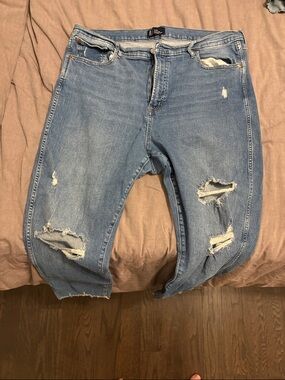 Light Blue Ripped womens Jeans - Classic Casual Fit